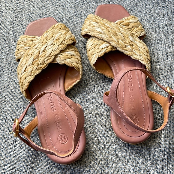 Tory Burch Leather and Raffia Sandals Flat Size:9 M - Picture 2 of 16